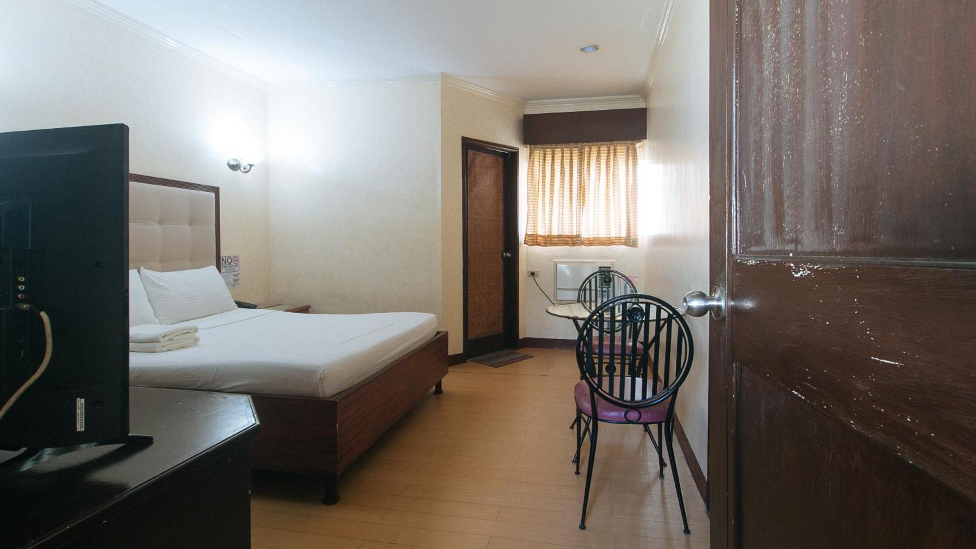 Mabalacat Bliss Hotel Dau מראה חיצוני תמונה
