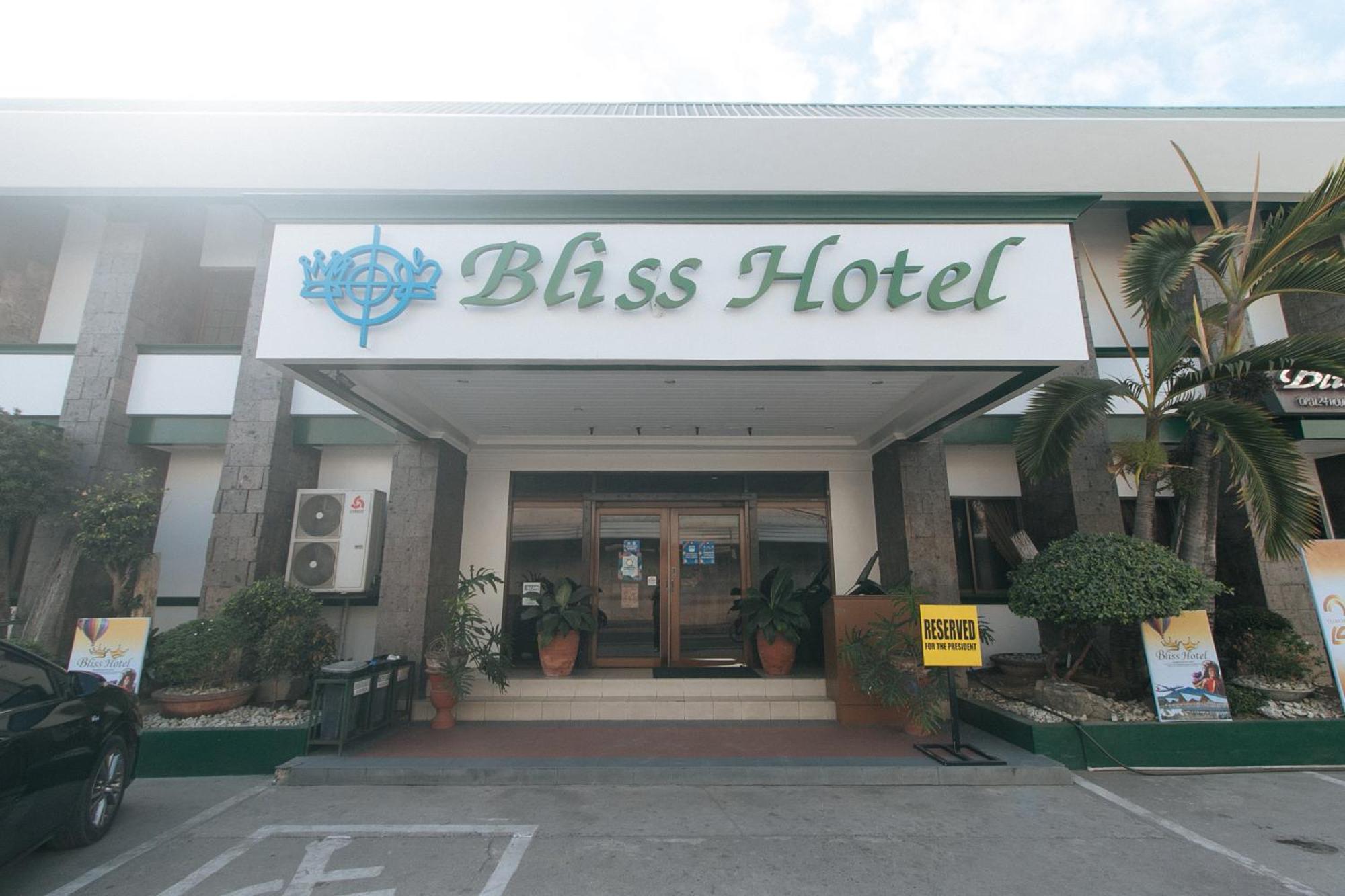 Mabalacat Bliss Hotel Dau מראה חיצוני תמונה