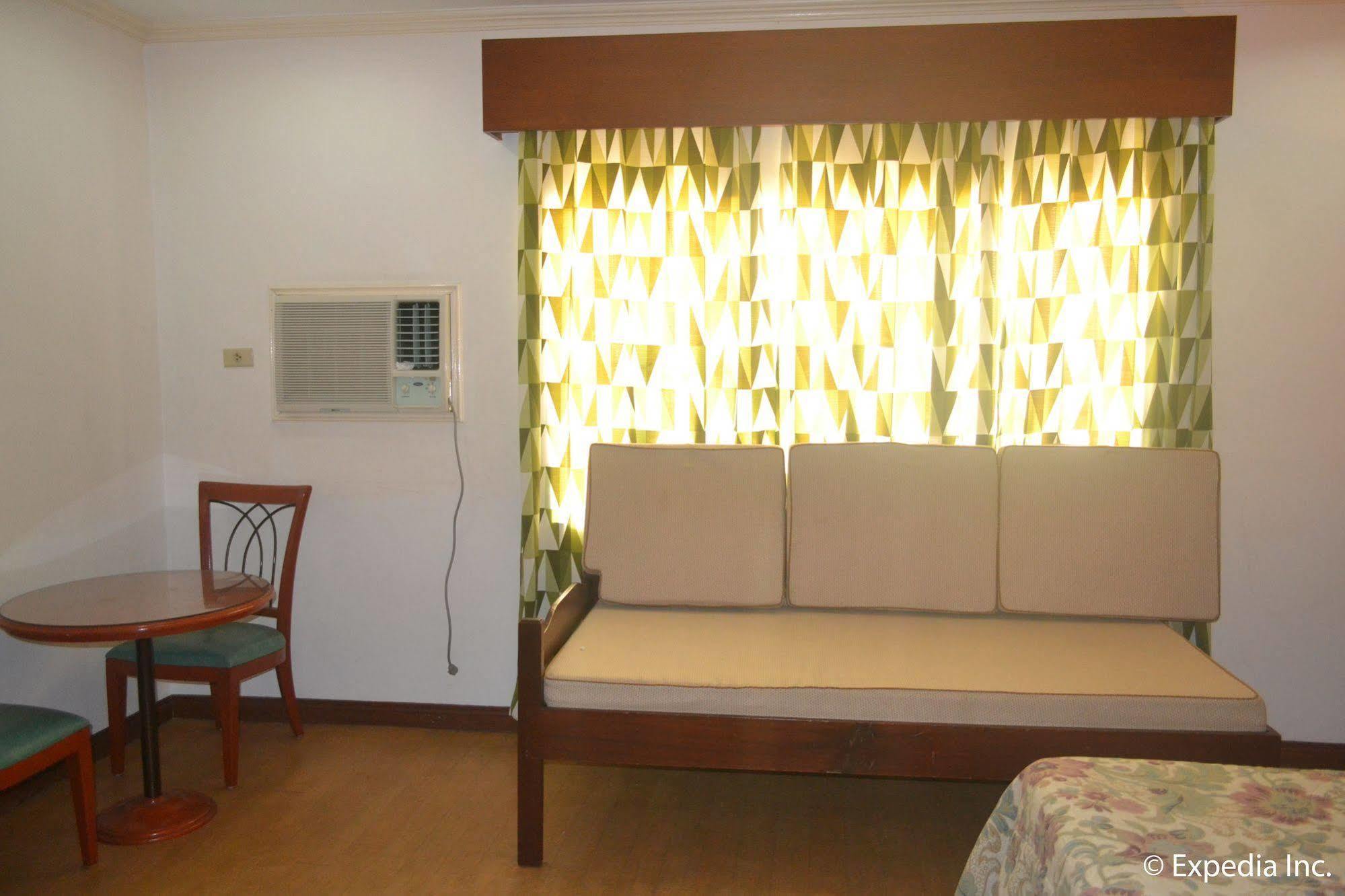 Mabalacat Bliss Hotel Dau מראה חיצוני תמונה