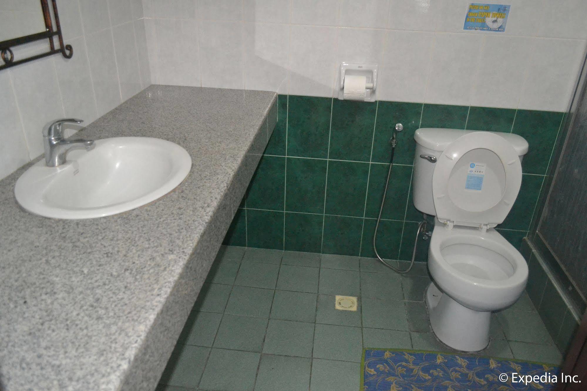 Mabalacat Bliss Hotel Dau מראה חיצוני תמונה